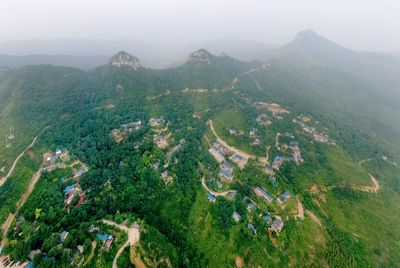 云顶花海的“齐山绽放” | 16市地党报齐聚淄博齐山风景区采风掠影